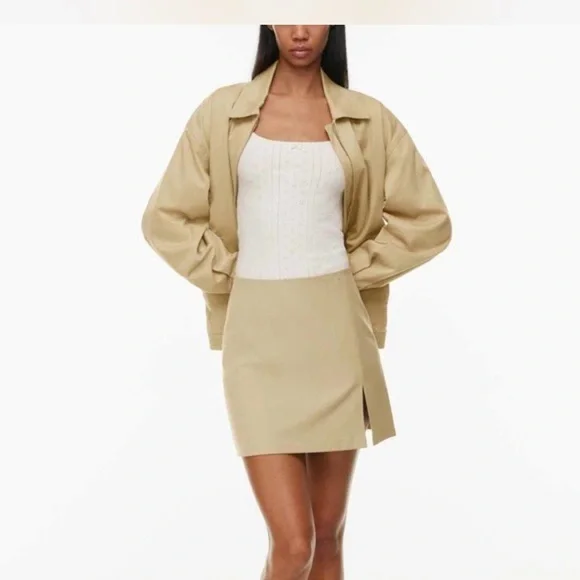 WILFRED ARITZIA Vegan Faux Leather Patio Mini Skirt 
Light brown - Picture 2 of 13